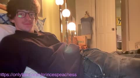 Peaches online show from 11/07/25, 03:50