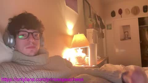 Peaches online show from 02/12/26, 05:35