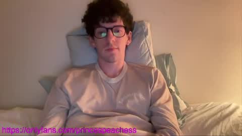 Snapshot of princespeaches chatting on 04/26/26, 12:30 Peaches online show from 04/26/26, 12:30