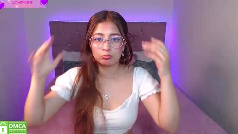 Snapshot of princess145gg chatting on 02/18/26, 04:52 hanna online show from 02/18/26, 04:52