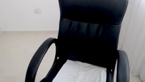 valery dollx online show from 10/16/25, 09:49