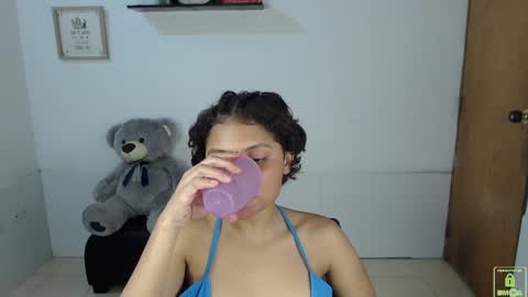 Snapshot of princess_an chatting on 09/10/25, 05:35 An online show from 09/10/25, 05:35