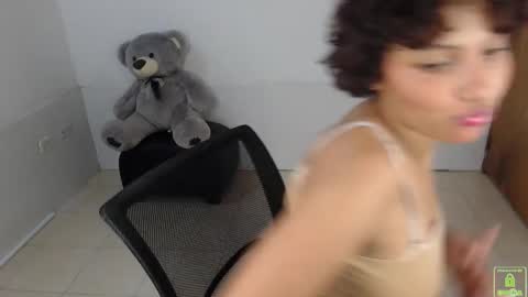 Snapshot of princess_an chatting on 09/22/25, 05:59 An online show from 09/22/25, 05:59