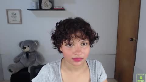 Snapshot of princess_an chatting on 09/24/25, 11:41 An online show from 09/24/25, 11:41