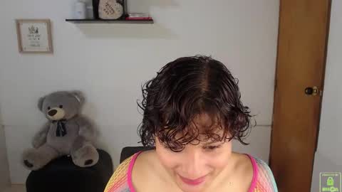 Snapshot of princess_an chatting on 10/17/25, 07:16 An online show from 10/17/25, 07:16