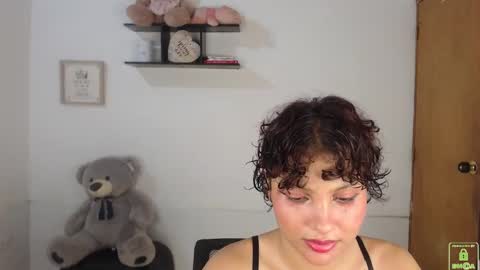 Snapshot of princess_an chatting on 10/20/25, 06:52 An online show from 10/20/25, 06:52