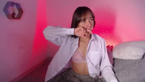 Emily online show from 09/25/25, 04:54