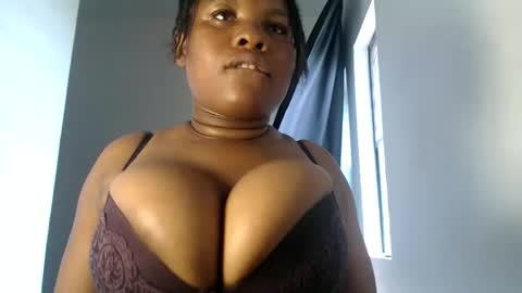 Snapshot of princess_karinaa chatting on 04/23/26, 01:02 Karina online show from 04/23/26, 01:02