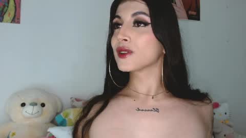 Sophie online show from 04/18/26, 10:54