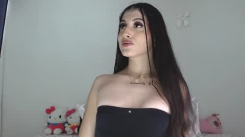 Snapshot of princess_ofyourdreams chatting on 07/10/26, 07:05 Sophie online show from 07/10/26, 07:05