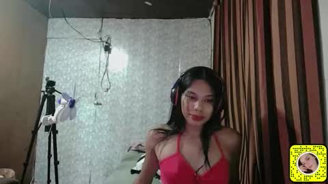 Snapshot of princess_sophie27 chatting on 05/15/26, 06:04 sophie online show from 05/15/26, 06:04