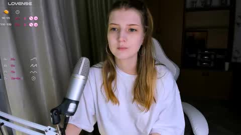 Snapshot of princessaalicc chatting on 11/30/25, 12:42 princessaalicc online show from 11/30/25, 12:42