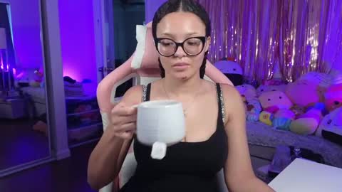 Snapshot of princessamberrrxo chatting on 05/25/26, 04:18 Amber online show from 05/25/26, 04:18