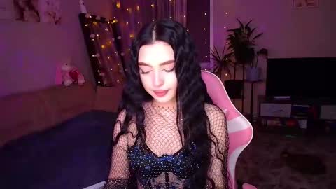 princessamira1 online show from 11/27/25, 03:58