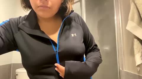 Snapshot of princessbr4t_44 chatting on 10/14/25, 02:45 princessbr4t_44 online show from 10/14/25, 02:45