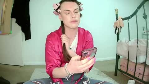 KCGREY online show from 04/01/26, 09:12