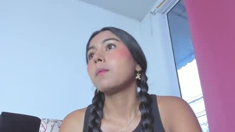 Snapshot of princesslittle_20 chatting on 05/19/26, 11:16 EMMY online show from 05/19/26, 11:16