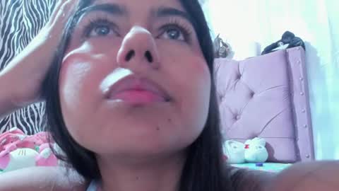 Snapshot of princesslittle_20 chatting on 06/11/26, 11:30 EMMY online show from 06/11/26, 11:30