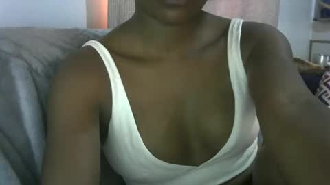 Snapshot of princesslove90 chatting on 12/15/25, 04:06 princesslove online show from 12/15/25, 04:06