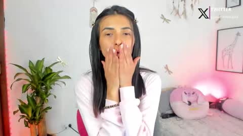 princessluna_14 online show from 02/03/26, 08:03