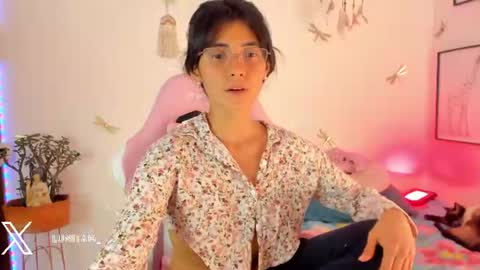 princessluna_14 online show from 07/10/26, 09:50