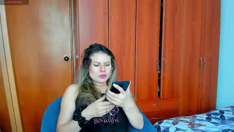 princessmariana25 online show from 03/17/26, 06:33