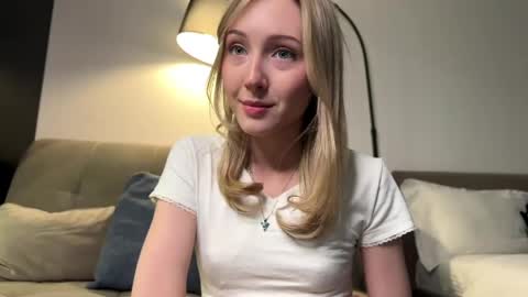 Snapshot of princessmood chatting on 04/22/26, 01:34 Kate online show from 04/22/26, 01:34