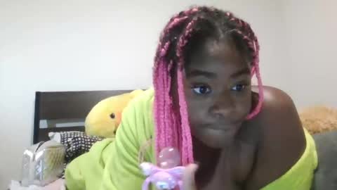 Prxncess Paci online show from 10/24/25, 05:48