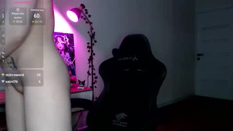 Snapshot of princessshy___ chatting on 10/12/25, 12:48 18 y.o online show from 10/12/25, 12:48