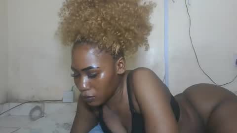 FENNY online show from 11/01/25, 05:37