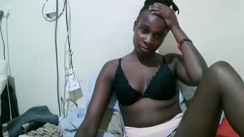 pritty_amber online show from 03/18/26, 08:45