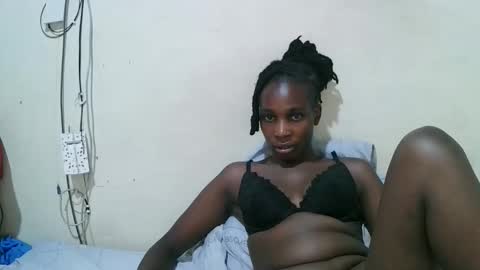 pritty_amber online show from 04/18/26, 07:29