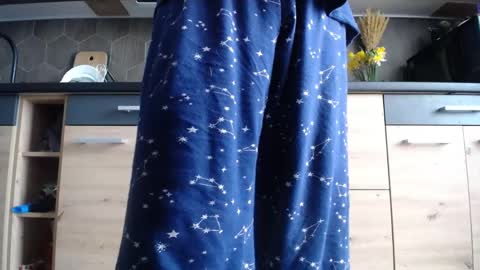 Space online show from 04/08/26, 07:52