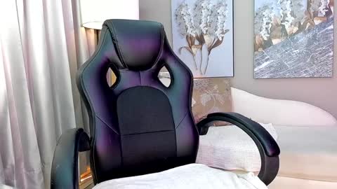 Priya Rose online show from 01/16/25, 08:57