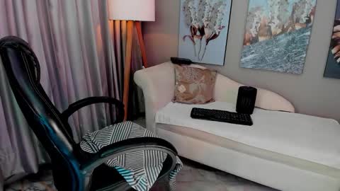 Priya Rose online show from 11/28/25, 07:49