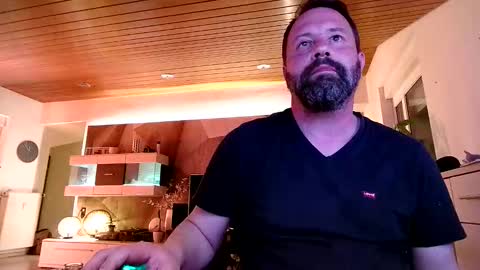 Snapshot of proband_007 chatting on 04/10/26, 09:52 proband_007 online show from 04/10/26, 09:52