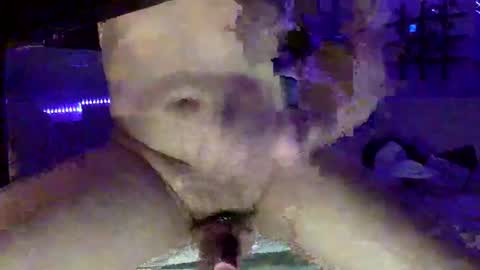 Snapshot of profnwear chatting on 01/12/25, 01:05 ProfNUWear online show from 01/12/25, 01:05