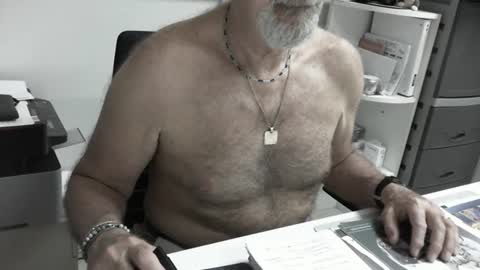 Snapshot of proplan chatting on 06/27/26, 02:01 mature hairy guy online show from 06/27/26, 02:01