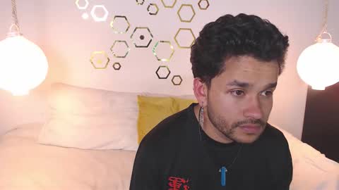 Adris  Juan online show from 12/18/25, 04:07