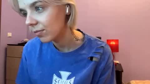 Scarlet online show from 12/23/25, 08:45