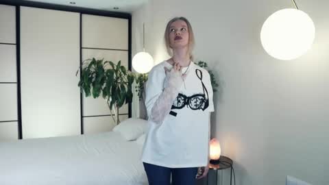 prudencebunyan online show from 03/12/25, 01:51