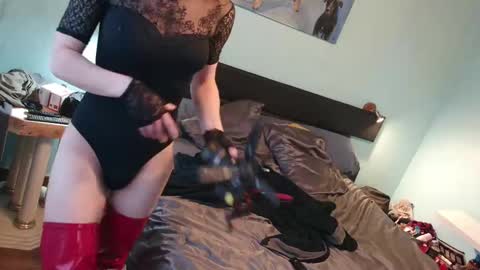 Snapshot of prxscillia_tx chatting on 02/16/26, 04:14 prxscillia_tx online show from 02/16/26, 04:14