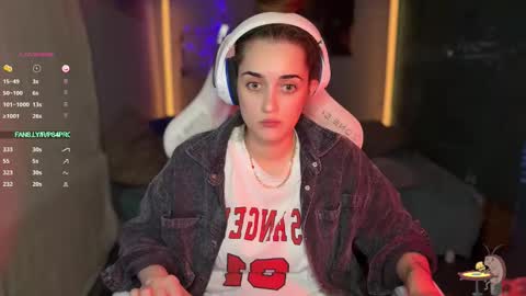 Queen of Pain online show from 11/11/25, 08:42