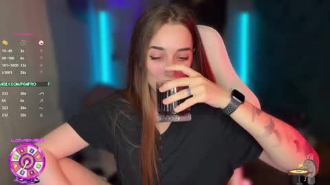 Queen of Pain online show from 11/27/25, 05:42