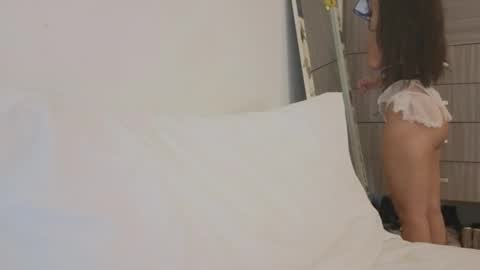 Katerine online show from 11/19/25, 10:21