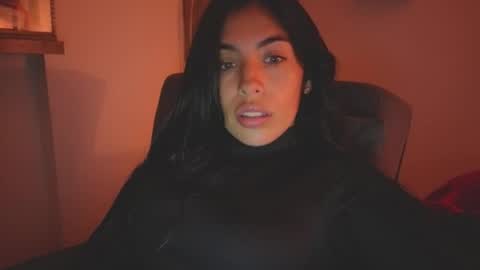 Snapshot of pssiquiss chatting on 05/19/26, 01:22 Katerine online show from 05/19/26, 01:22