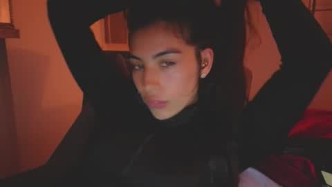 Snapshot of pssiquiss chatting on 05/19/26, 01:56 Katerine online show from 05/19/26, 01:56