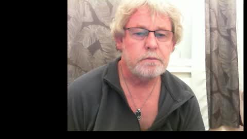 Snapshot of ptitrouquin chatting on 11/19/25, 06:41 ptitrouquin online show from 11/19/25, 06:41