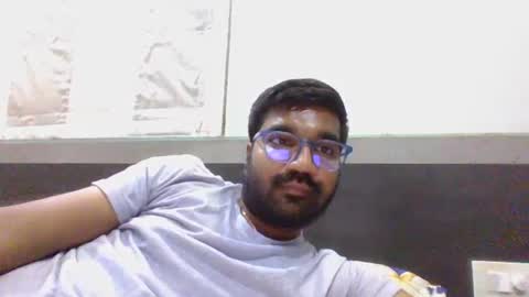 Snapshot of ptl1711 chatting on 09/18/25, 12:18 ptl1711 online show from 09/18/25, 12:18