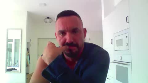 Snapshot of publicnakedtom chatting on 11/01/25, 08:27 publicnakedtom online show from 11/01/25, 08:27